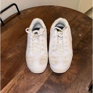 Kaepa cheer white sneakers. Size 11